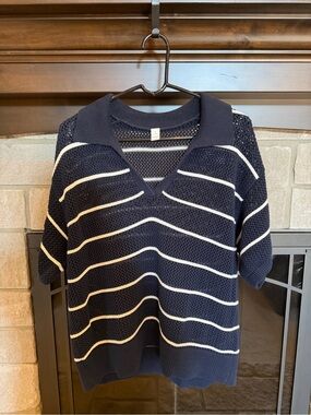 Old Navy Women’s Navy Striped Short-Sleeve Sweater